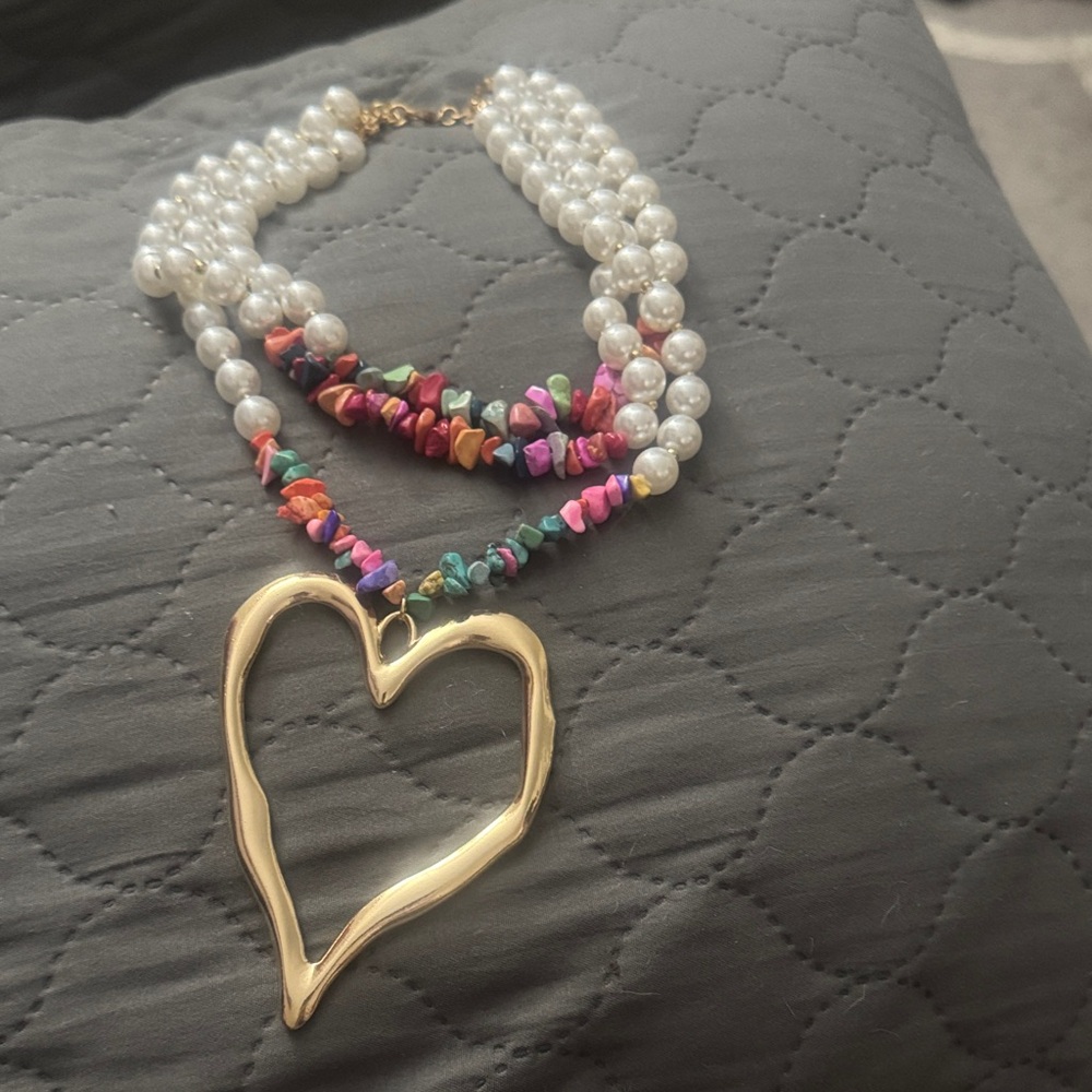NIP Gold Heart Pendant Multicolor Beaded Necklace